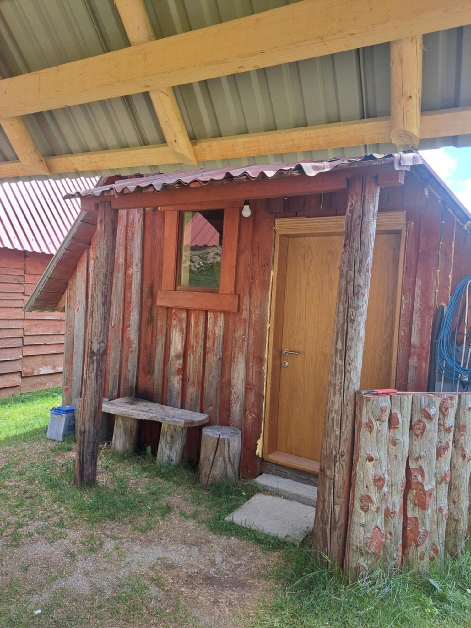 Koliba Kod Begija Bed & Breakfast Paljevine Exterior photo
